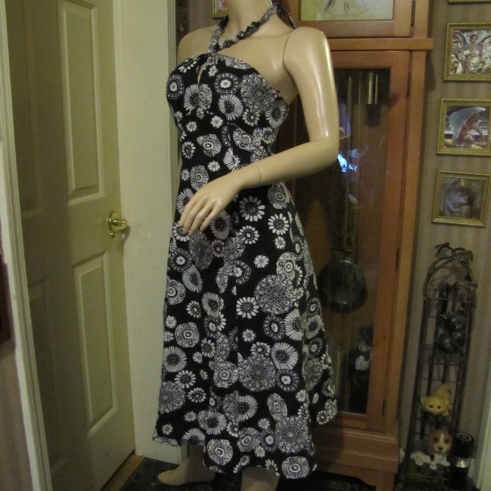 Bethany Dress Black & White Halter Dress size 6